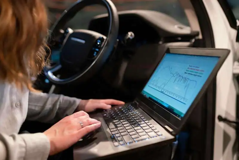 Notebook com diagnóstico eletrônico
